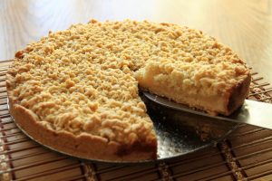 Лимонный пирог с крамбловой корочкой