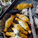 закусочные конфетки с сыром и шпинатом