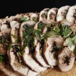 Куриный рулет с черносливом и грецким орехом куриный рулет с черносливом