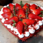 тортик с клубникой