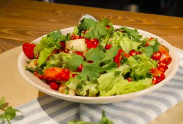 салат с запечёным баклажаном