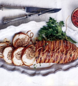 Рулет из индейки с мясным фаршем
