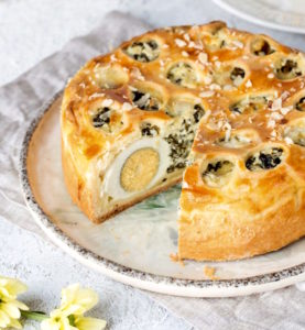 Пирог со шпинатом и яйцами