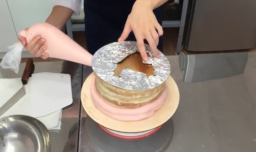 Торт с клубникой и белым шоколадом рецепт с фото
