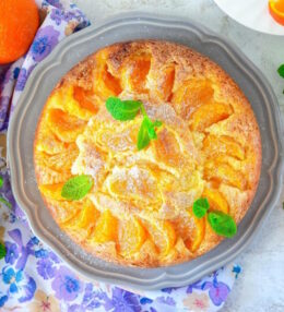 Шарлотка с мандаринами