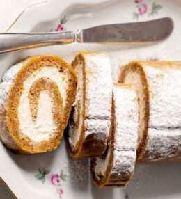 Морковный рулет
