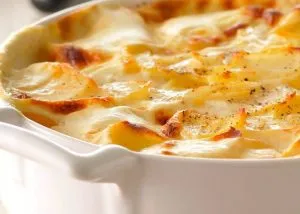 Zapechennyi Kartofel S Lykom I Parmezanom Ili Graten Dofinya
