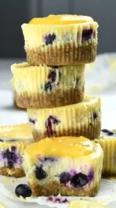 Мини-чизкейки с черникой и лимоном