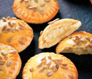 Песочное печенье с творожной начинкой