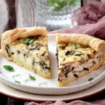 Песочный пирог с грибами и сыром