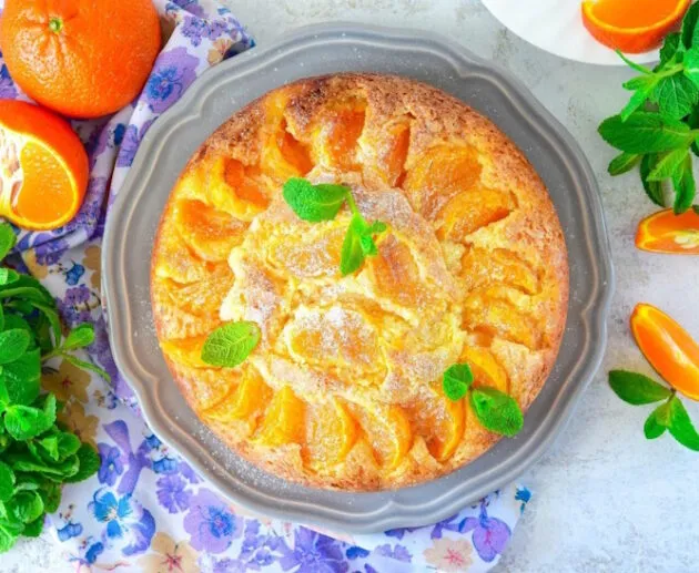 Шарлотка с мандаринами
