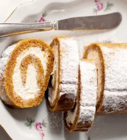 Морковный рулет